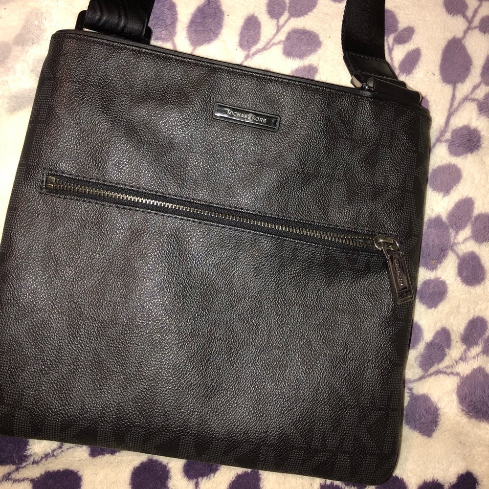 Michael Kors messenger